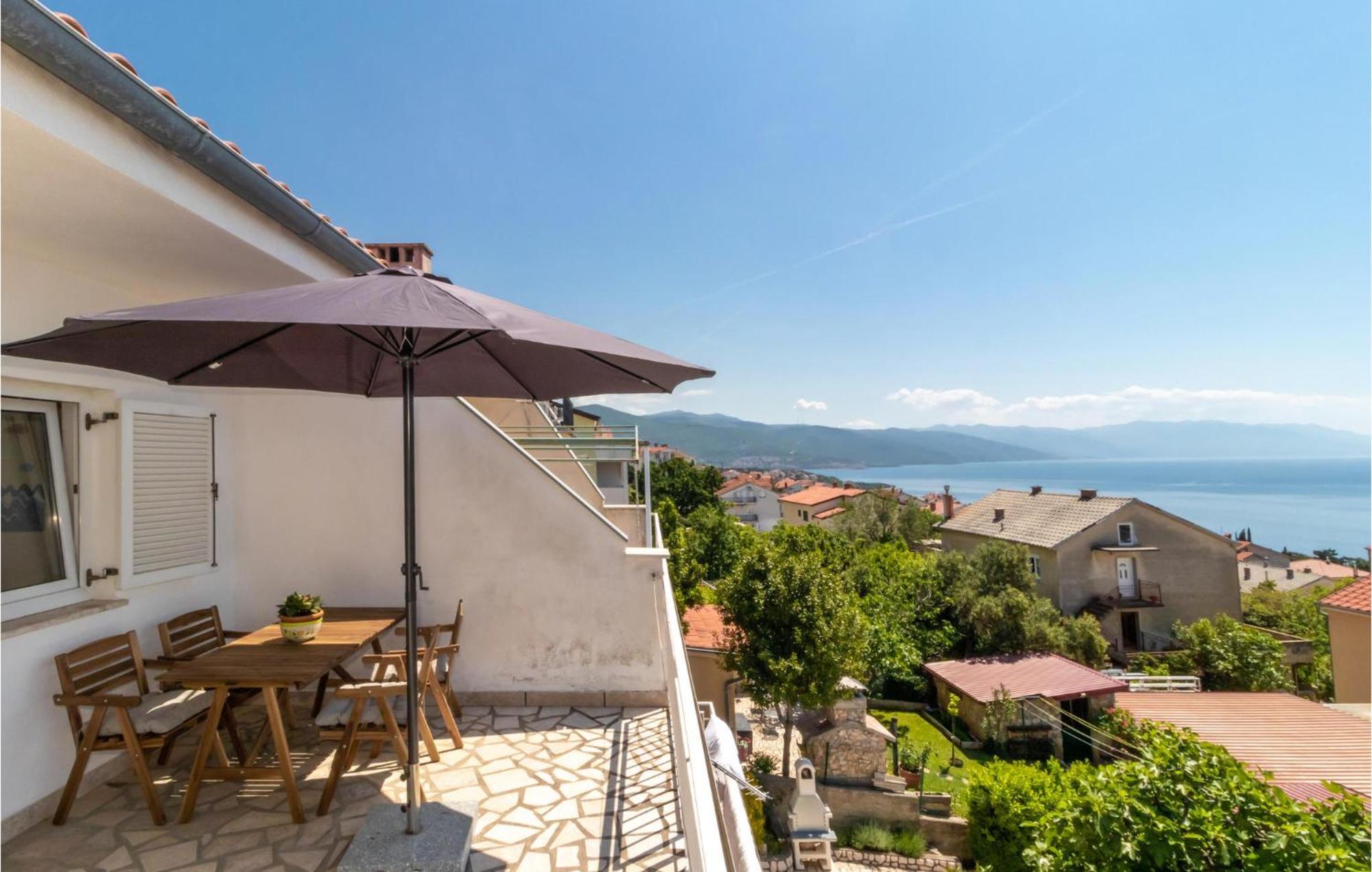 Lovely Apartment In Novi Vinodolski With Wifi المظهر الخارجي الصورة