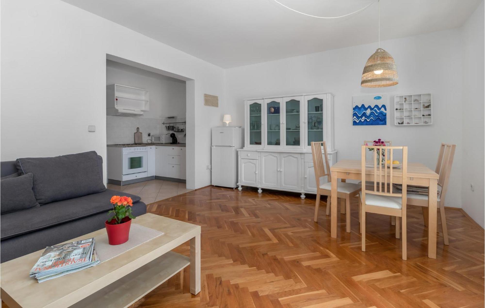 Lovely Apartment In Novi Vinodolski With Wifi المظهر الخارجي الصورة